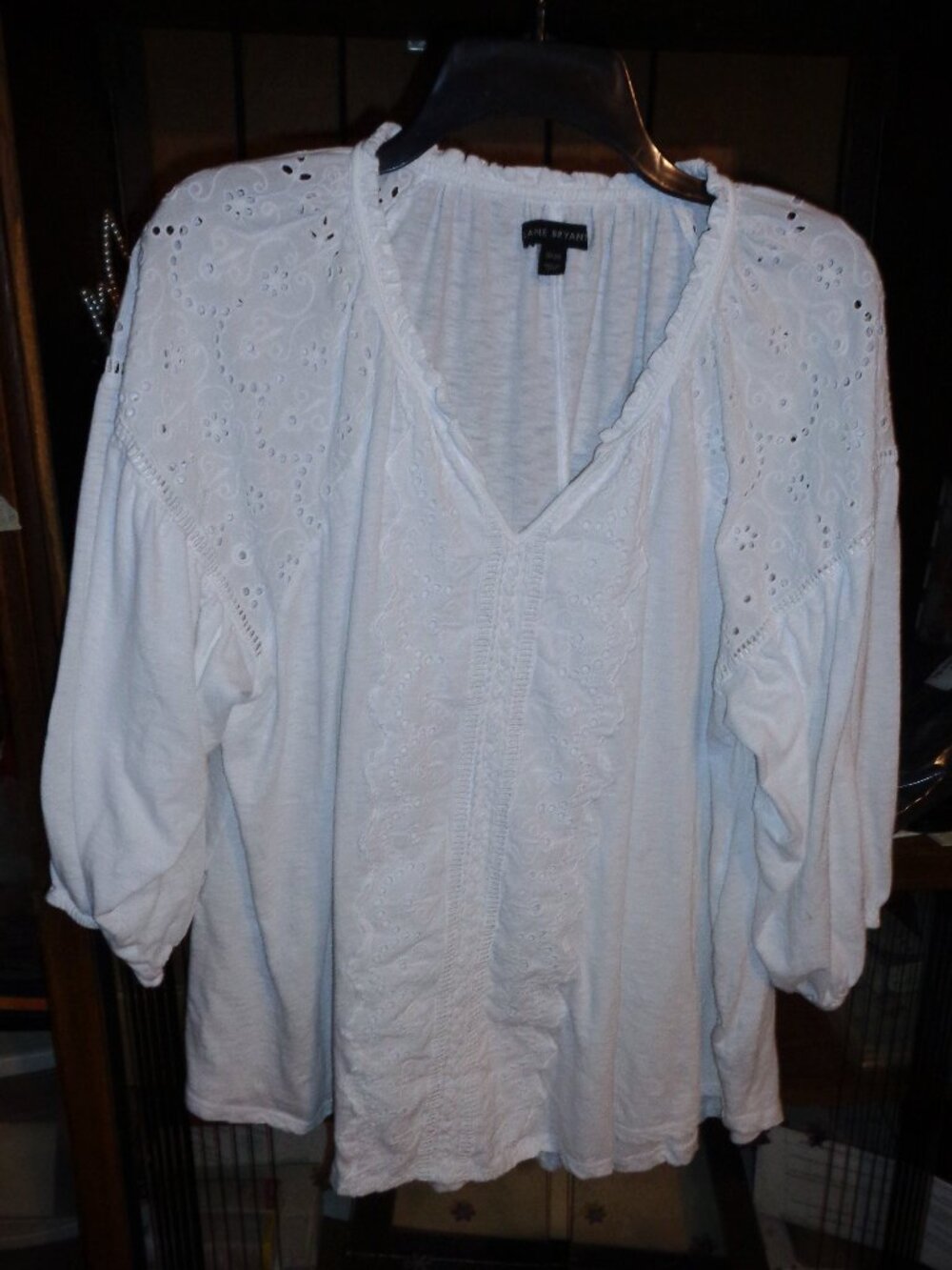 BEAUTIFUL WHITE EYELET JANE BRYANT WOMEN'S BLOUSE-SZ 2X-ONE OWNER!